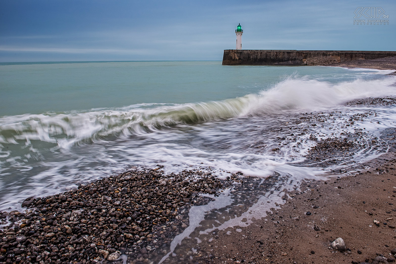 Normandy coast and Nieuwpoort - Lighthouse Saint-Valery-en-Caux An early morning near the small but picturesque lighthouse at the small fishing port of Saint Valery-en-Caux in Normandy. Stefan Cruysberghs